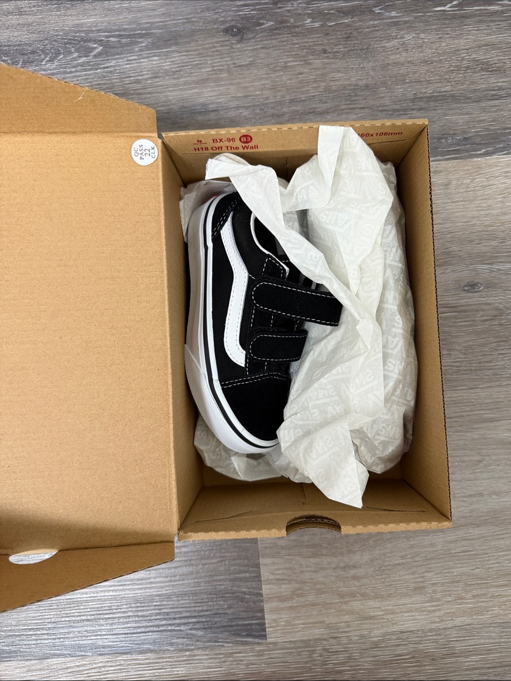 Vans Kids Black and White Velcro Old Skool Sneakers 10.5